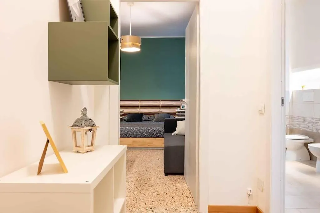 アパート Guest Planet - Cozy Housing Porta Romana M3 ミラノ